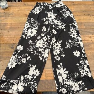 American Eagle Outfitters Black and White Floral Pants